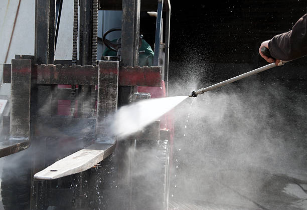 Best Concrete Pressure Washing  in Chester, IL